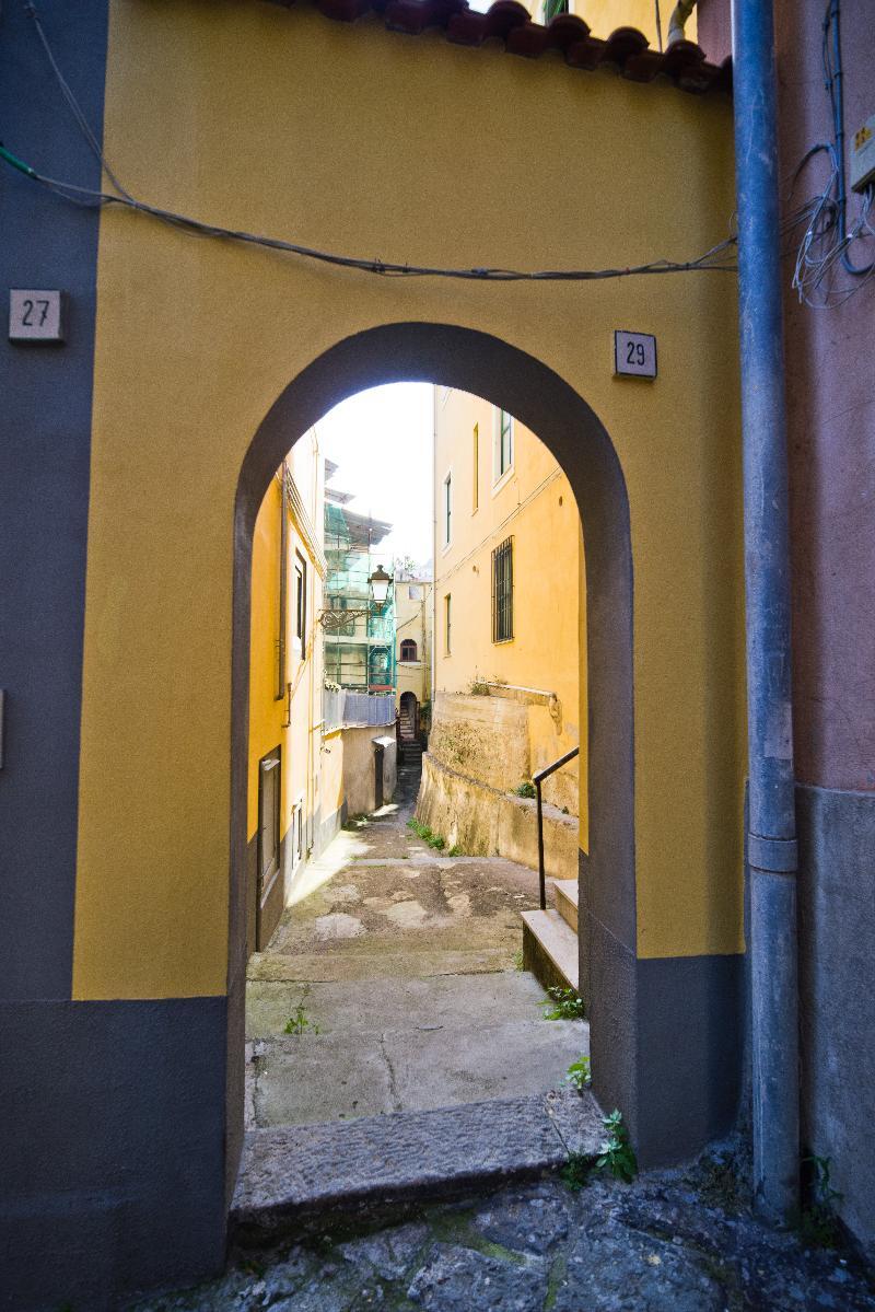 Bed And Travel Apartment La Minerva Suite Salerno Exterior foto